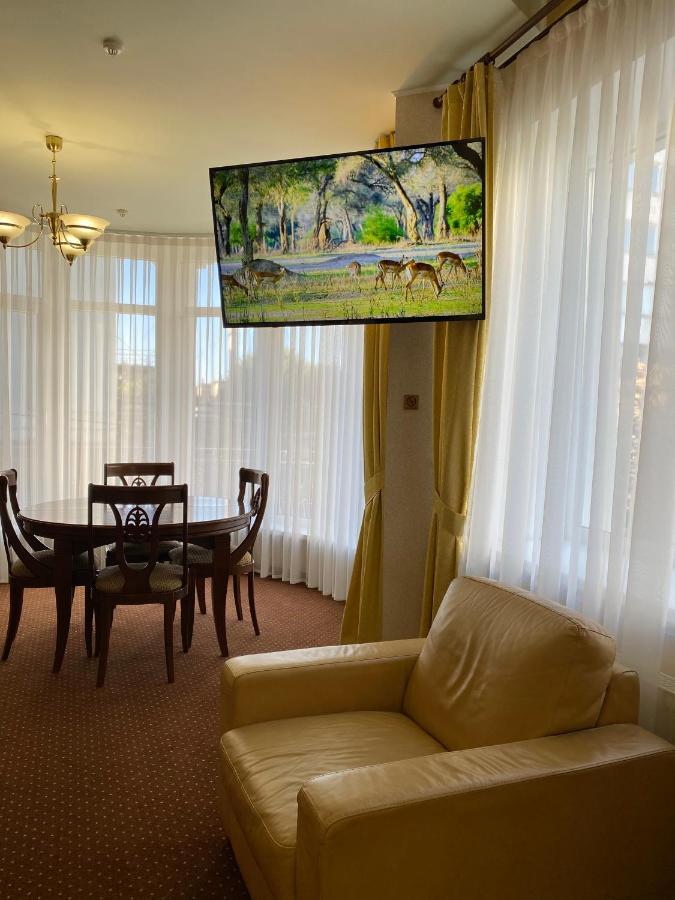Diligence Hotel Herson Dış mekan fotoğraf