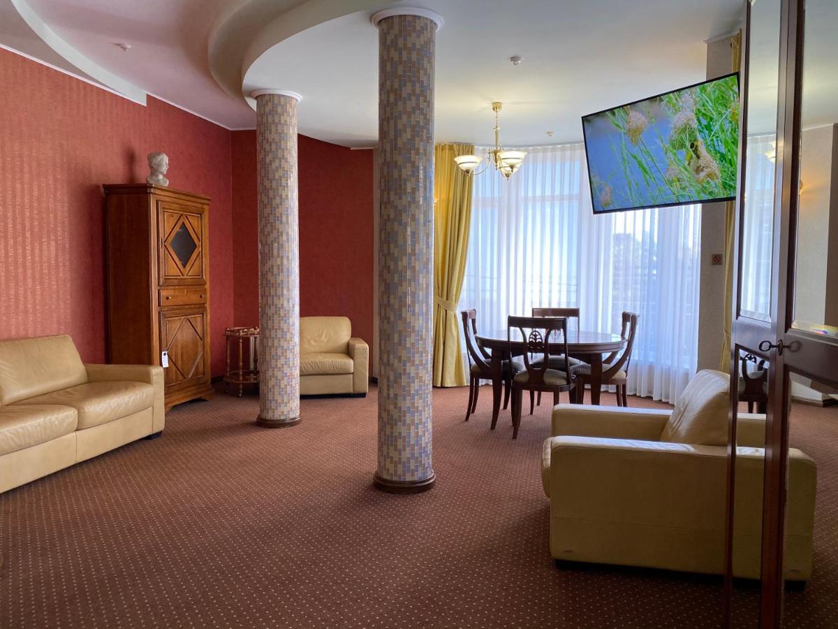 Diligence Hotel Herson Dış mekan fotoğraf